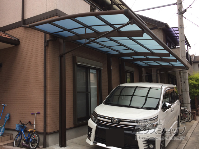 兵庫県加古郡播磨町ののカーポート レイナポートREグラン 縦連棟 前下がり積雪〜20cm対応 施工例