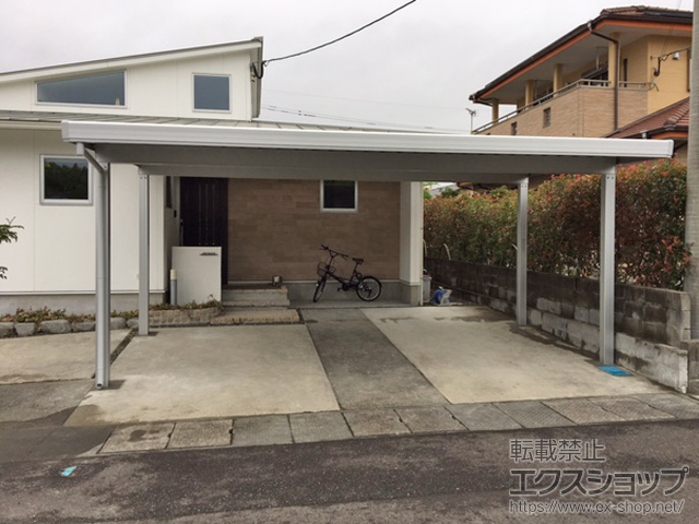 鹿児島県薩摩川内市のLIXIL リクシル（トステム）のカーポート テリオスポートIII 900 2台用 角柱4本仕様 積雪〜30cm対応 施工例