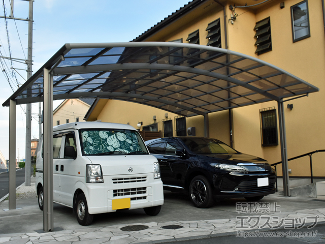 神奈川県藤沢市ののカーポート ネスカR (ラウンドスタイル) ワイド 積雪〜20cm対応 施工例
