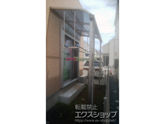 千葉県鎌ケ谷市ののテラス屋根 プレシオステラス R型 テラスタイプ 単体 積雪〜20cm対応＋吊り下げ物干し ロング 2本入り×1セット 施工例