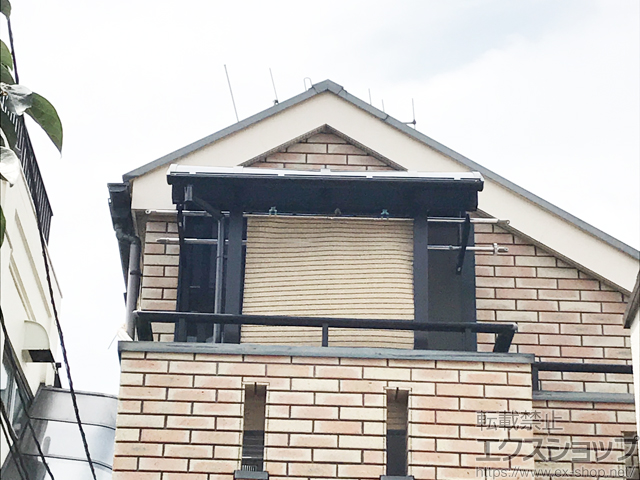 東京都品川区ののバルコニー・ベランダ屋根 プレシオステラス R型 1500 屋根タイプ 単体 積雪〜50cm対応 施工例