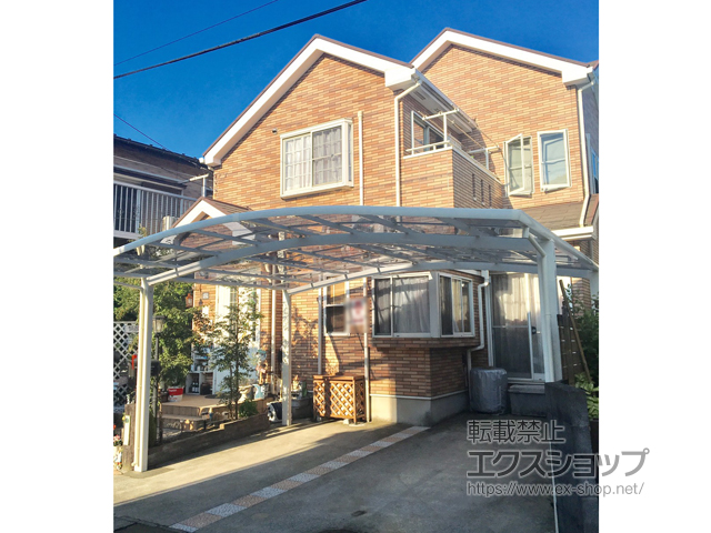 神奈川県綾瀬市ののカーポート ネスカR (ラウンドスタイル) ワイド 積雪〜20cm対応 施工例