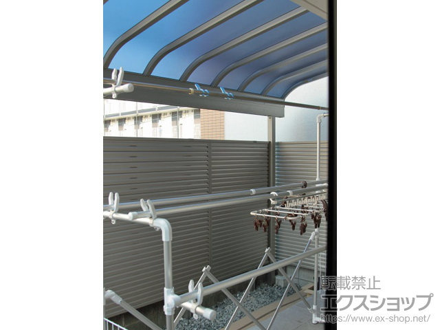 広島県安芸郡海田町ののフェンス・柵 ミエーネフェンス 目隠しルーバータイプ 2段支柱　色：ノーブルステン 施工例