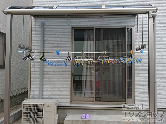 宮城県名取市ののテラス屋根 プレシオステラス R型 単体 積雪〜20cm対応＋ プレシオステラス用 吊り下げ式物干し 施工例