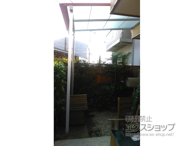 愛媛県松山市ののテラス屋根 シャルレ テラスタイプ 単体 木調色 積雪〜20cm対応 施工例