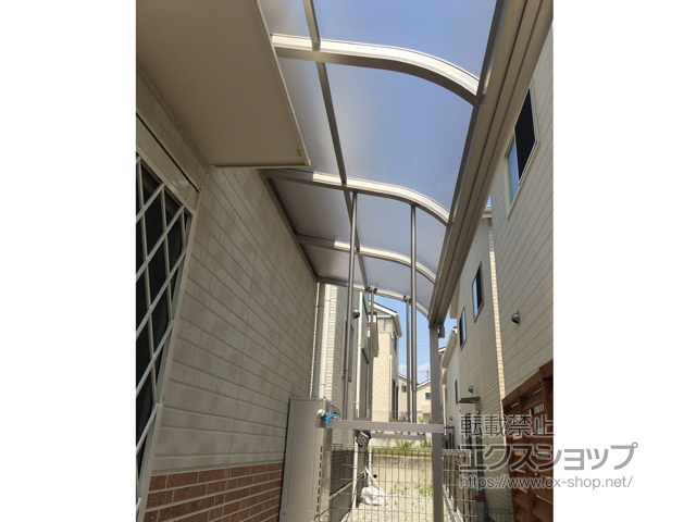 奈良県北葛城郡上牧町ののテラス屋根 プレシオステラス R型 テラスタイプ 単体 積雪〜20cm対応 施工例