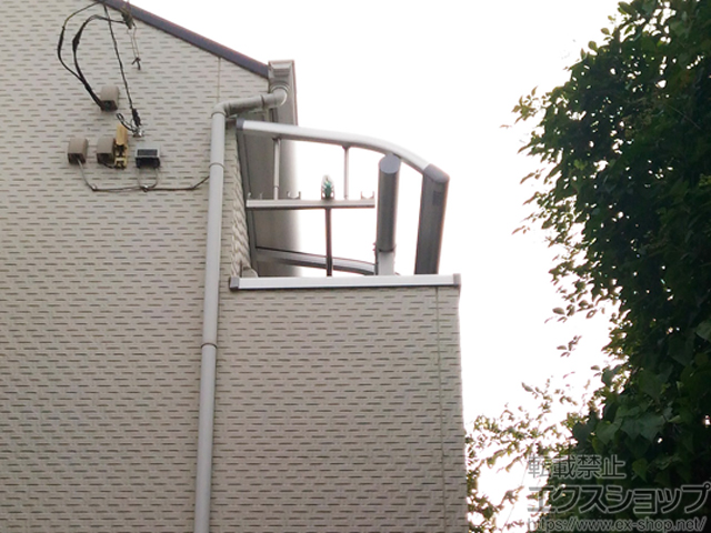 東京都三鷹市ののバルコニー・ベランダ屋根 ヴェクターテラス R型 屋根タイプ 単体 積雪〜20cm対応 施工例