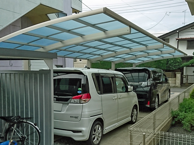 茨城県水戸市ののカーポート レイナポートグラン 縦連棟　積雪〜20cm対応 施工例