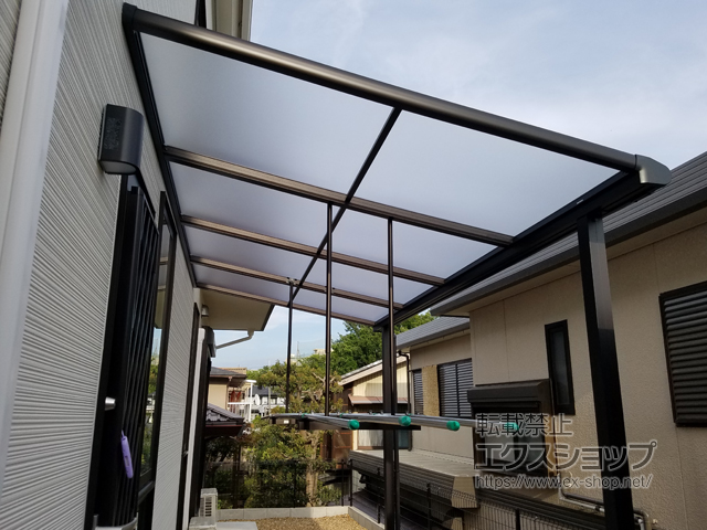 大阪府高槻市ののテラス屋根 プレシオステラス F型 テラスタイプ 単体 積雪〜20cm対応 施工例