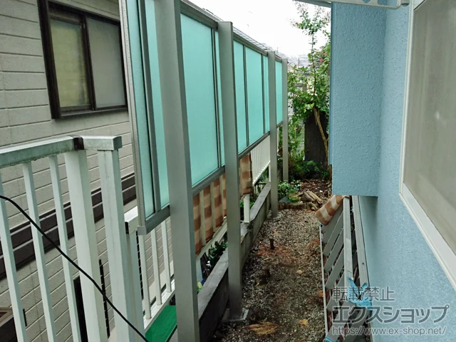 神奈川県横浜市のYKKAPのフェンス・柵・塀 シンプレオフェンスP1型 パネルタイプ 2段支柱 自立建て用（パネル1段） 施工例