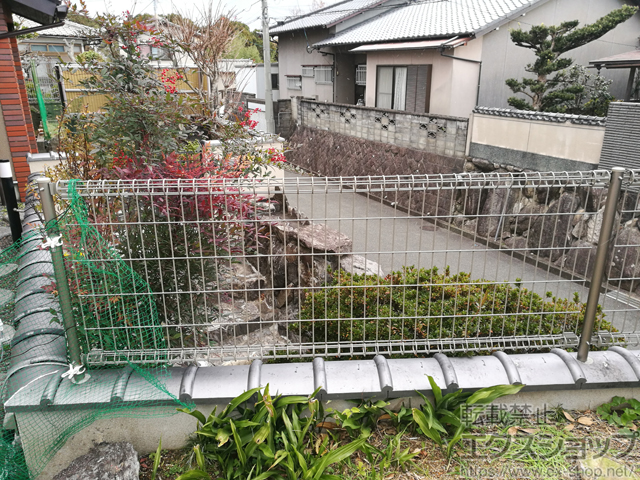 福岡県宗像市ののフェンス・柵 ハイグリッドフェンスN1型 間仕切りタイプ 施工例