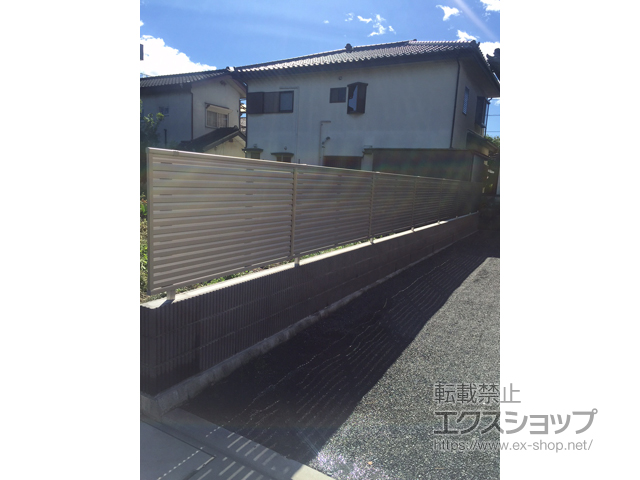 山梨県甲府市ののフェンス・柵 ミエーネフェンス 目隠しルーバータイプ 自由柱施工 施工例