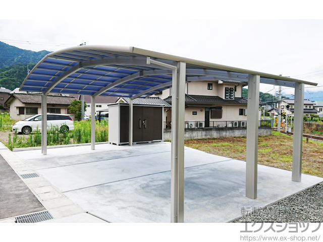 山梨県西八代郡市川三郷町ののカーポート レイナトリプルポートグラン　積雪〜20cm対応 施工例