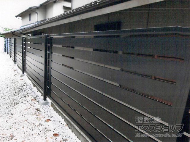 愛知県小牧市ののフェンス・柵 モクアルフェンス 横板タイプ 自由柱施工 施工例