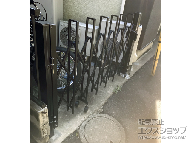 東京都江戸川区ののカーゲート トリップゲート RA型 ノンレール 片開き 21S ※施錠機能無し 施工例