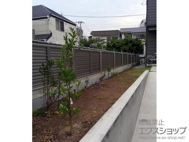 東京都江戸川区ののフェンス・柵 ミエーネフェンス 目隠しルーバータイプ 自由柱施工 施工例