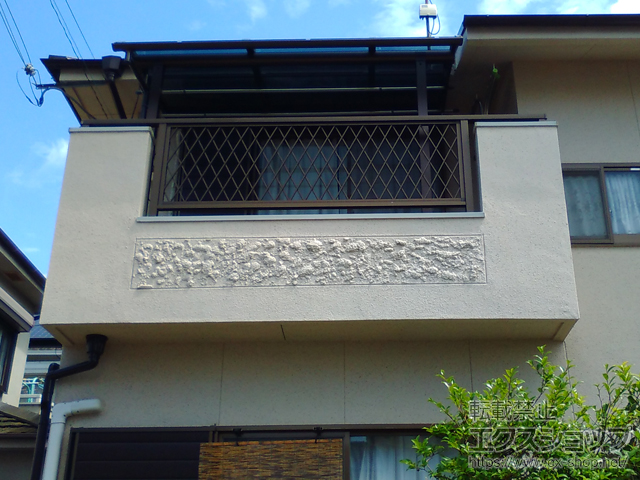 兵庫県姫路市ののバルコニー・ベランダ屋根 プレシオステラス R型 屋根タイプ 単体 積雪〜20cm対応＋吊り下げ式物干し 標準 2本入×1セット 施工例