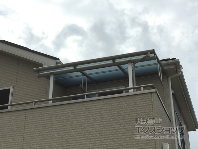 群馬県渋川市ののバルコニー・ベランダ屋根 ヴェクターテラス F型 屋根タイプ 単体 積雪〜20cm対応 施工例