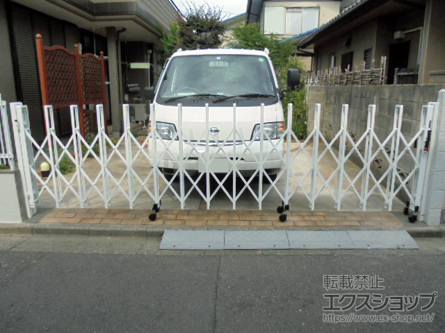 東京都練馬区ののカーゲート トリップゲート RB型 ノンレール 片開き 44S 施工例