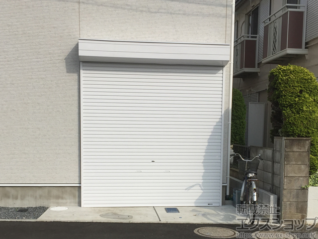 千葉県市川市ののガレージシャッター プラテアII スチールタイプ 手動式 施工例