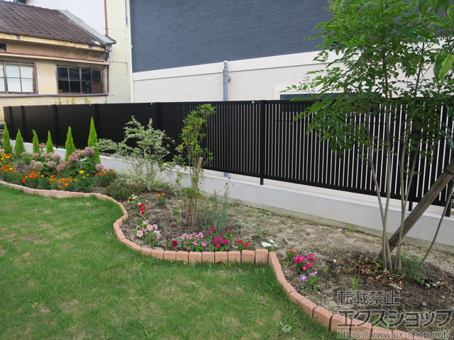 愛知県瀬戸市ののフェンス・柵 ライシスフェンス 4型 太たて桟 フリーポールタイプ 施工例