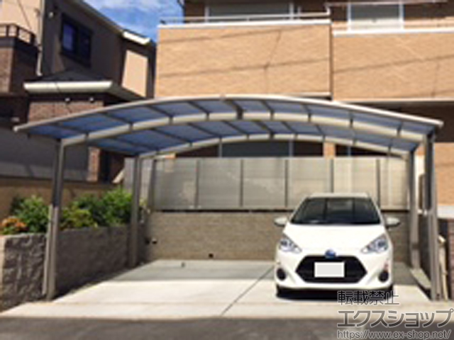 神奈川県横浜市ののカーポート ネスカR (ラウンドスタイル) ワイド 積雪〜20cm対応 施工例