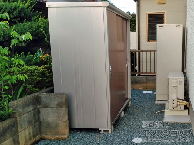 茨城県取手市のの物置・屋外倉庫 エスモ 一般型 2100×900×1959 ESE-2109A-MR 施工例