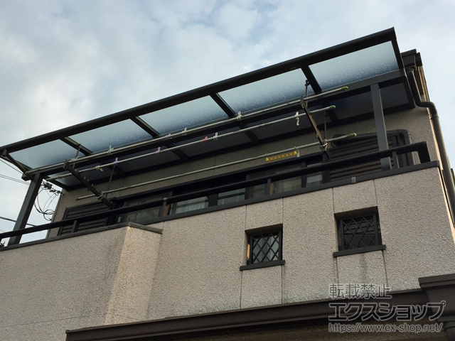 京都府城陽市ののバルコニー・ベランダ屋根 スピーネ F型 屋根タイプ 単体 積雪〜20cm対応 施工例