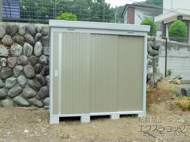 群馬県桐生市のの物置・屋外倉庫 ネクスタ 一般型 2210×1370×2020 NXN-30S-MB 施工例