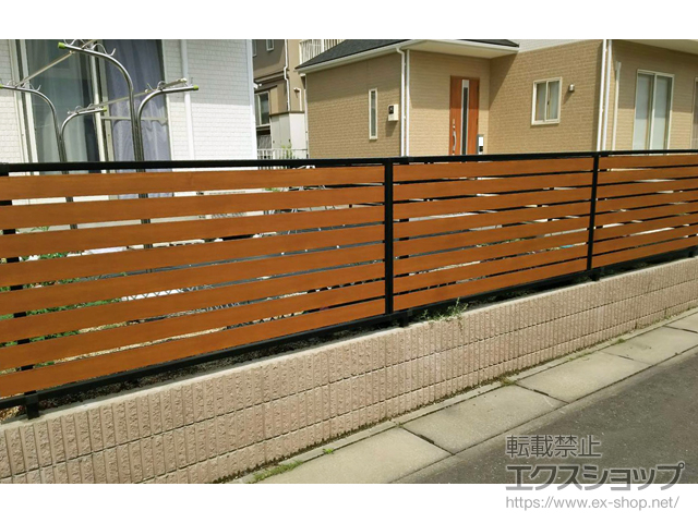 茨城県稲敷郡阿見町ののフェンス・柵 モクアルフェンス 横板タイプ 自由柱 施工例