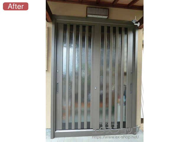 京都府宇治市のLIXIL リクシル（トステム）の玄関ドア リシェント玄関引戸 SG仕様 2枚建戸 ランマ無 55型(縦通し) 施工例