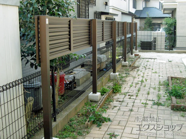 福岡県福岡市ののフェンス・柵 ミエーネフェンス 目隠しルーバータイプ 2段支柱 施工例