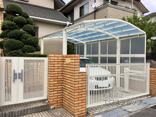 兵庫県宝塚市のの門扉 ライシス門扉 2型 細たて桟 両開き親子 柱使用 施工例