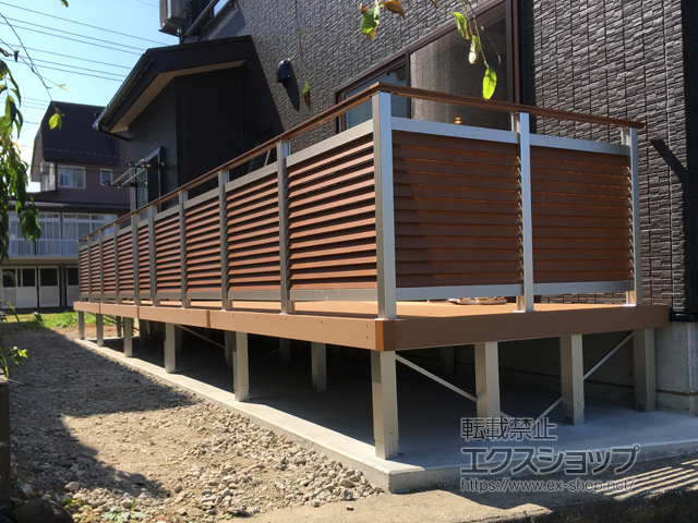 新潟県上越市ののウッドデッキ リウッドデッキ 200 施工例