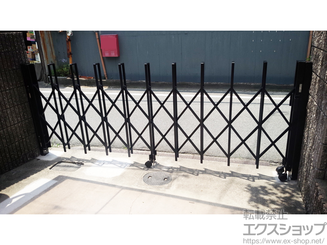 奈良県大和高田市ののカーゲート トリップゲート RA型 ノンレール 片開き 30S 施工例