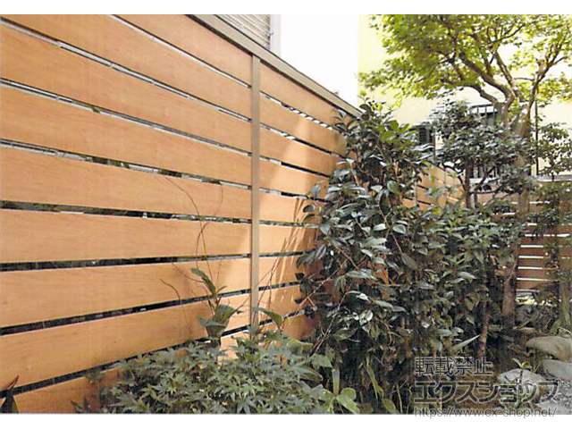 東京都世田谷区のLIXIL リクシル(新日軽)のフェンス・柵 セレビューフェンス RP3型 自在柱 施工例