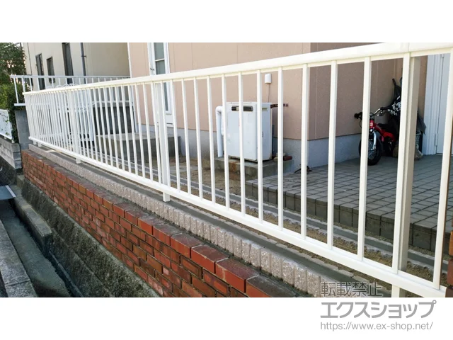 広島県福山市のValue Selectのフェンス・柵・塀 ミエッタフェンス 防犯たて格子タイプ 自由柱施工 施工例