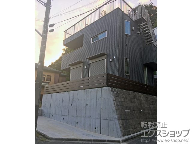 東京都多摩市ののフェンス・柵 フレイナフェンス Y3型 木調タイプ フリー支柱タイプ 施工例