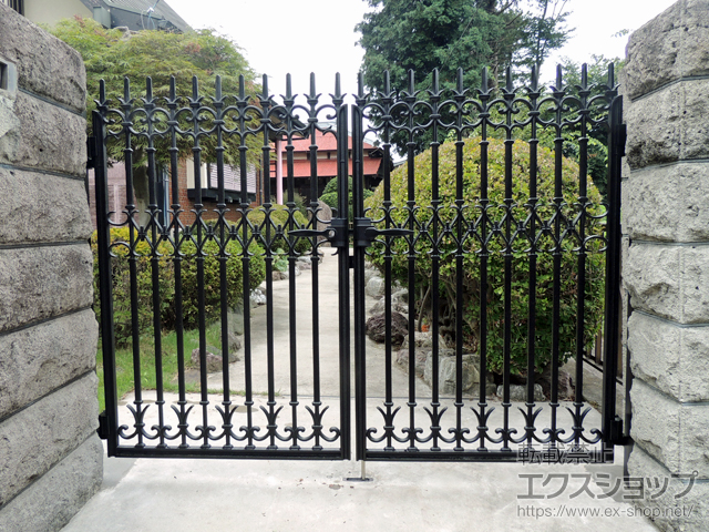 神奈川県横浜市のの門扉 ファンセル5型 両開き 門柱タイプ 施工例