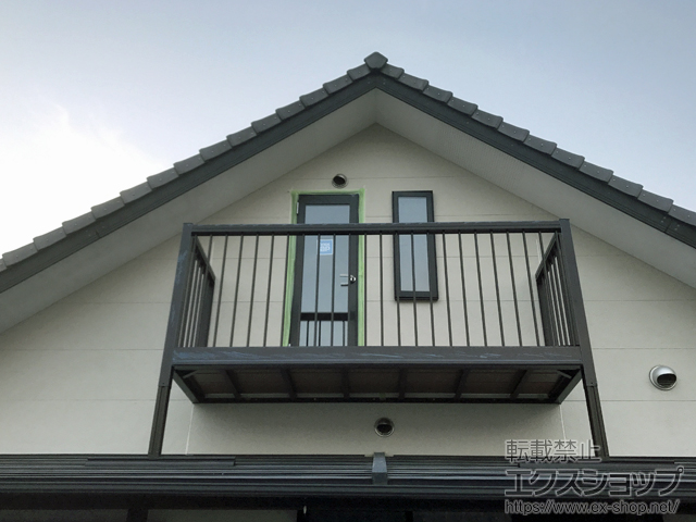 岐阜県可児市ののバルコニー バルコニー BY-X型 縦格子 単体 屋根置き式 施工例