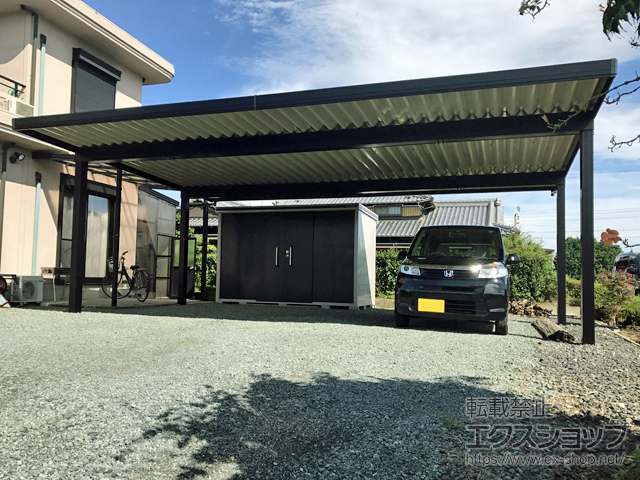 三重県鈴鹿市のLIXIL リクシル（トステム）のカーポート テリオスポートIII 1500 3台用 角柱4本仕様 積雪〜50cm対応 施工例