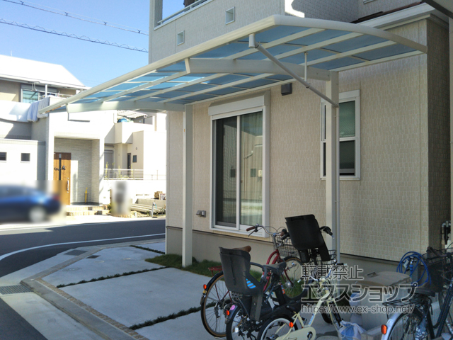 大阪府枚方市ののカーポート レイナポートREグラン 前下がり 積雪〜20cm対応 施工例