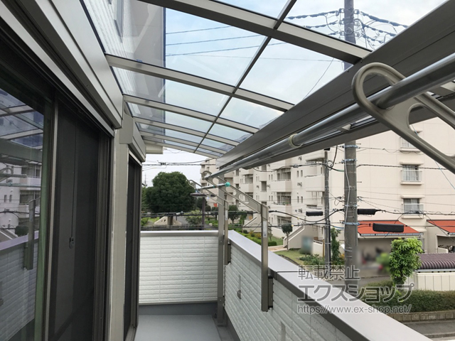 神奈川県横浜市のLIXIL リクシル（トステム）のバルコニー・ベランダ屋根 パワーアルファ L型 屋根タイプ 単体 積雪〜30cm対応 施工例