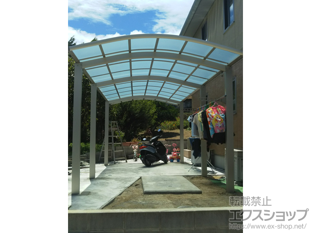 岡山県笠岡市ののカーポート レイナワンポートグラン 延長　積雪〜20cm対応＋水平式物干し(テラス柱用) 2本入り 標準 ×1セット 施工例