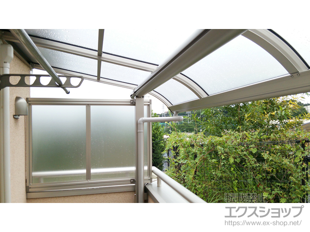 神奈川県厚木市ののバルコニー・ベランダ屋根 ヴェクターテラス R型 屋根タイプ 単体 積雪〜20cm対応 施工例