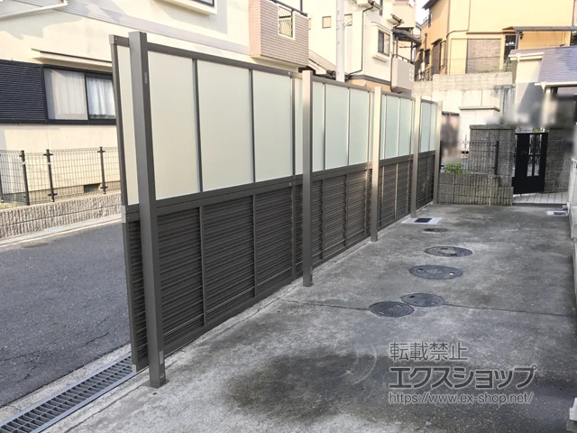 大阪府枚方市のLIXIL リクシル(TOEX)のフェンス・柵・塀 ライシスフェンスP型  フリーポールタイプ 施工例
