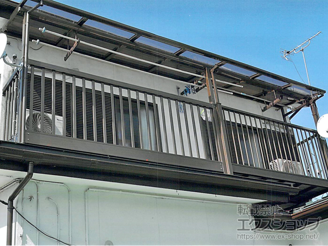千葉県野田市ののバルコニー・ベランダ屋根 スピーネ F型 屋根タイプ 連棟 積雪〜20cm対応 施工例