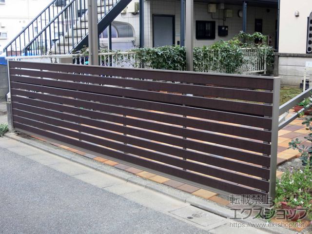 東京都練馬区ののカーゲート ワイドオーバードアS5型 マテリアルカラー 電動式 施工例