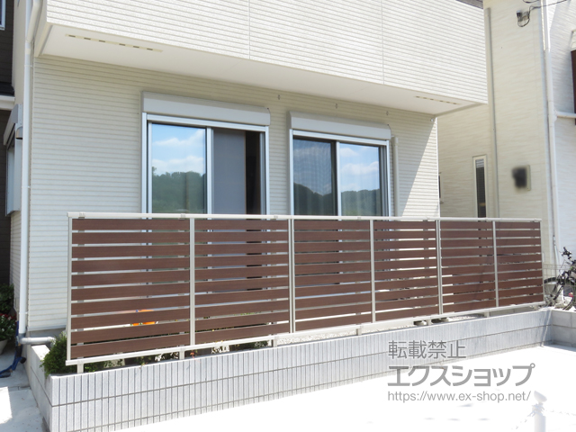 東京都羽村市ののフェンス・柵 ルシアスフェンスF04型 横半目隠し 自由柱 施工例