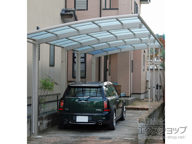 広島県東広島市ののカーポート レイナポートグラン 縦連棟　積雪〜20cm対応 施工例